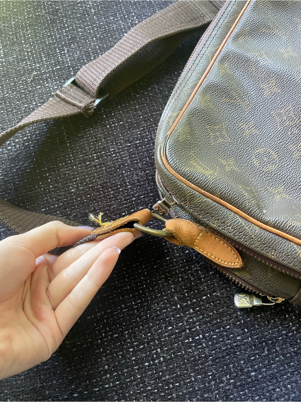 Vintage LOUIS VUITTON Reporter PM M45254 Shoulder Bag - Picture 3 of 9